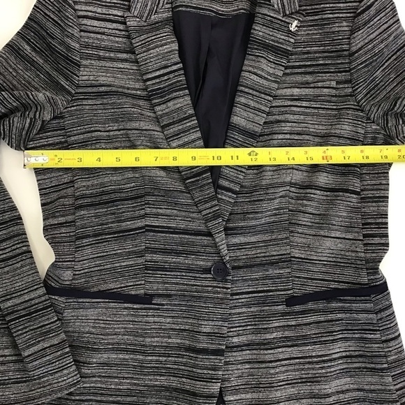 Tommy Hilfiger stretch fitted polyester blend blazer with elbow patches. Sz 12 - Picture 5 of 15